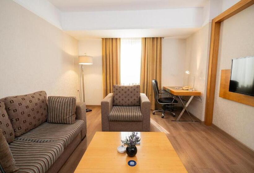 سوییت جونیور, Anemon Grand Denizli Otel