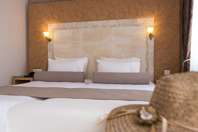 اتاق استاندارد, Athina Palace Resort & Spa