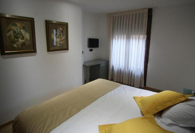 اتاق استاندارد با بالکن, Boutique Hotel Castilla