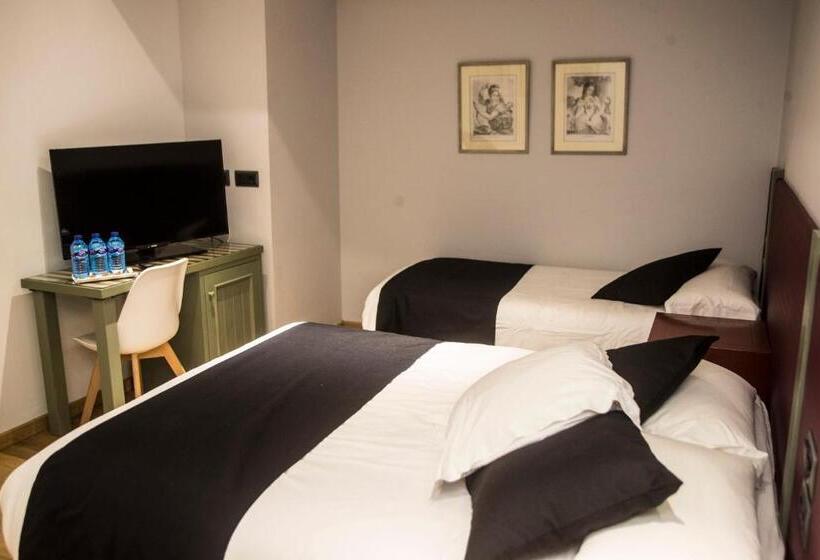 اتاق خانوادگی, Boutique Hotel Castilla