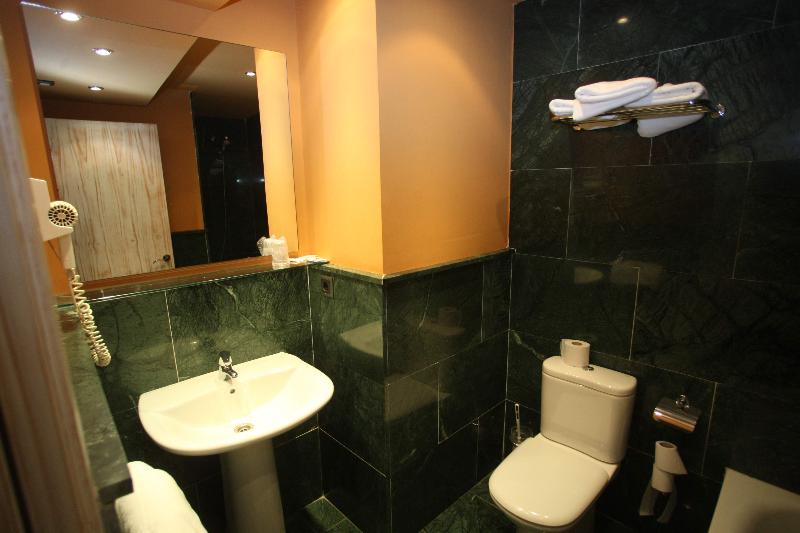 اتاق خانوادگی, Boutique Hotel Castilla
