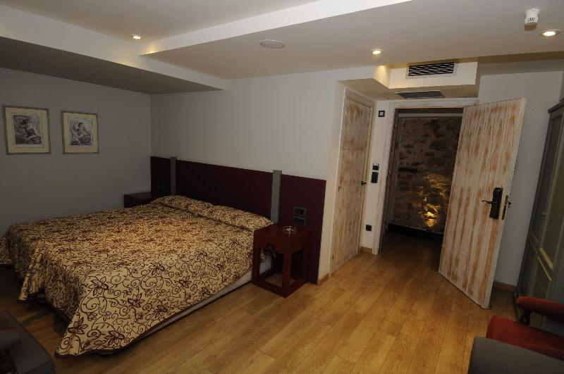اتاق خانوادگی, Boutique Hotel Castilla