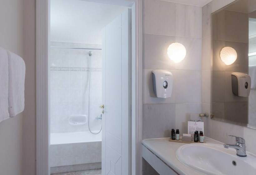 اتاق استاندارد با چشم‌انداز دریا, Athina Palace Resort & Spa