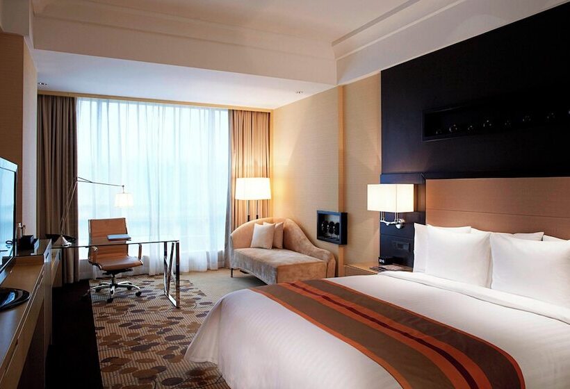 Executive Room, Courtyard By Marriott Shanghai Central