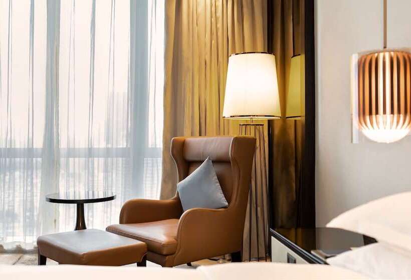 اتاق لوکس با تخت بزرگ, Hilton Shenzhen Futian