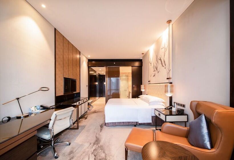 اتاق اجرایی با تخت بزرگ, Hilton Shenzhen Futian