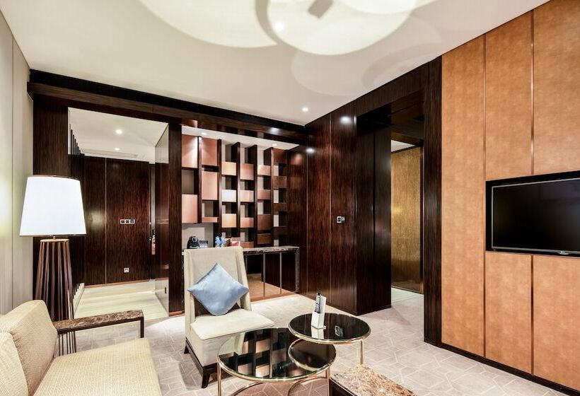 سوئیت با تخت بزرگ, Hilton Shenzhen Futian