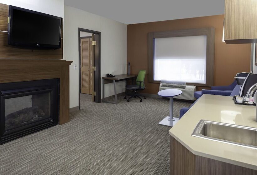 Suite, Holiday Inn Express  & Suites Coeur D Alene I90 Exit 11