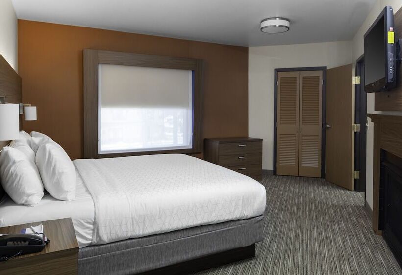 Suite, Holiday Inn Express  & Suites Coeur D Alene I90 Exit 11