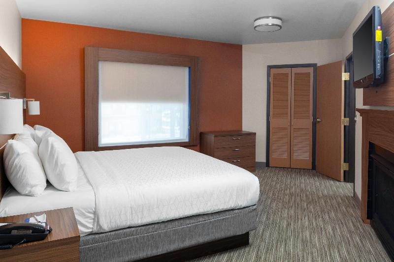 سوئیت با تخت بزرگ, Holiday Inn Express Hotel & Suites Coeur D Alene I 90 Exit 11, An Ihg