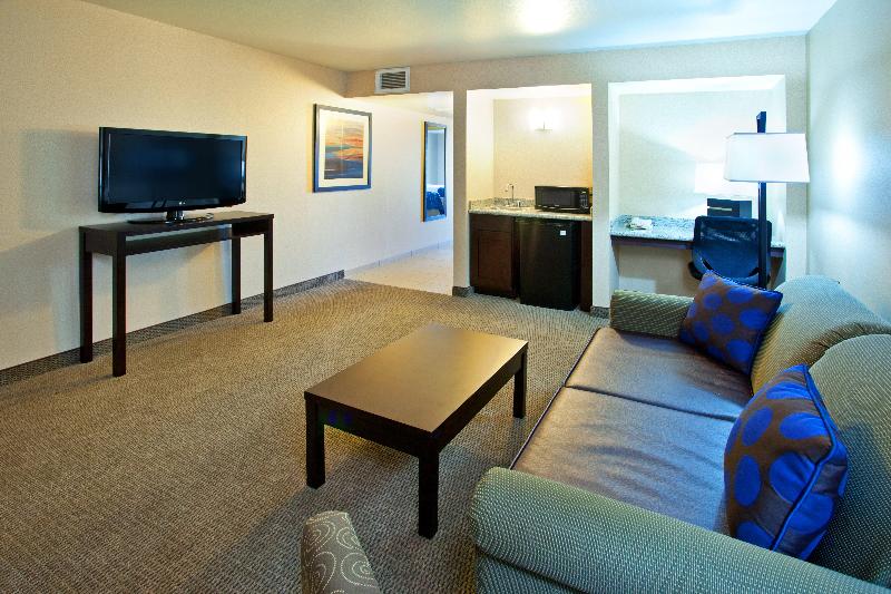 سوئیت برای معلولان, Holiday Inn & Suites Phoenix Airport, An Ihg
