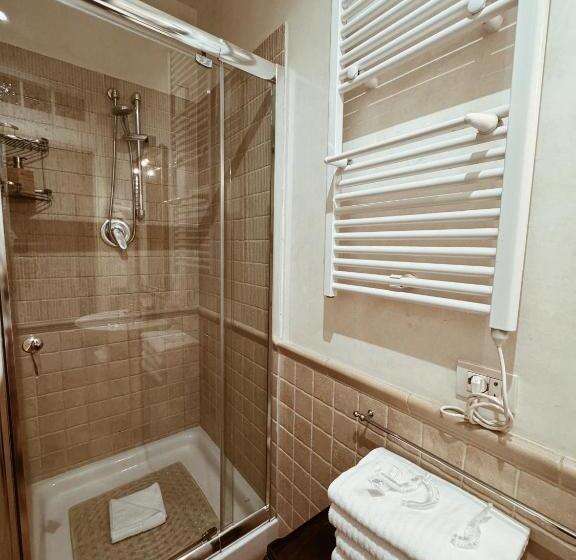 اتاق لوکس چهار تخته, Residenza Sciarra B&B