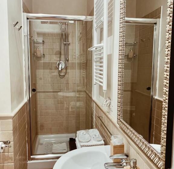 اتاق لوکس چهار تخته, Residenza Sciarra B&B
