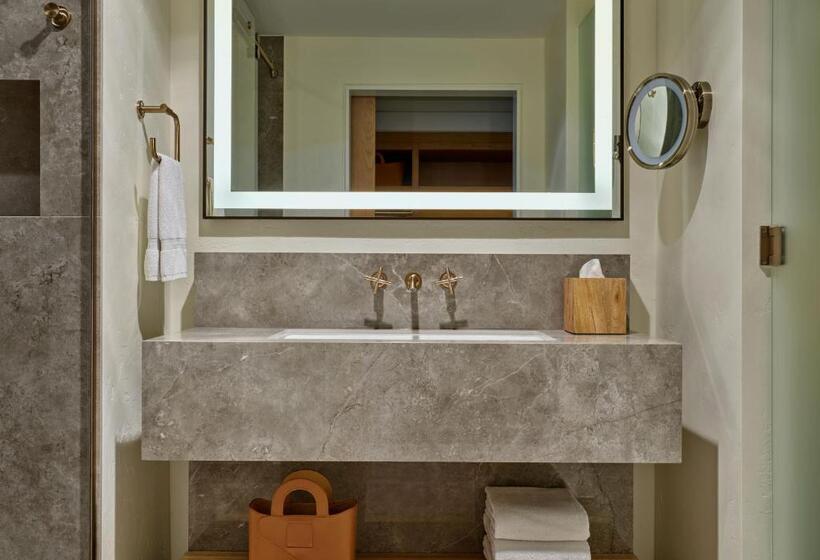 اتاق لوکس با تخت بزرگ, Limelight Hotel Aspen