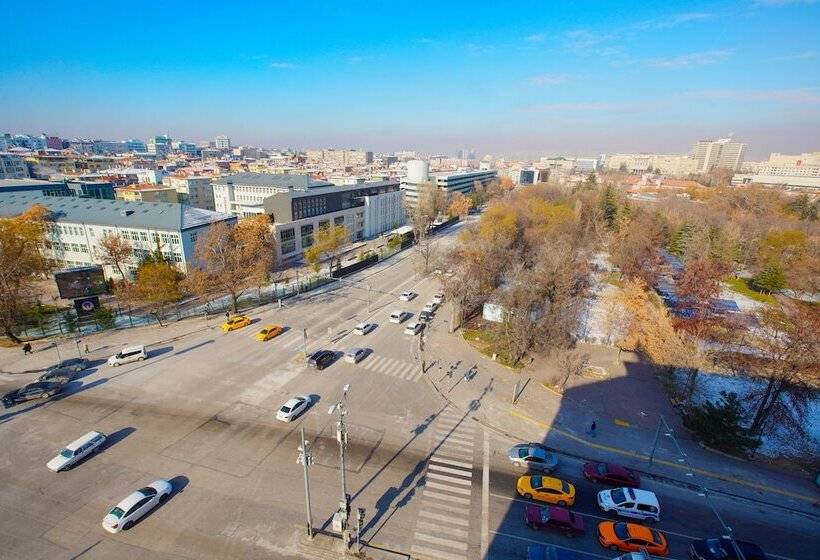 اتاق خانوادگی, New Park