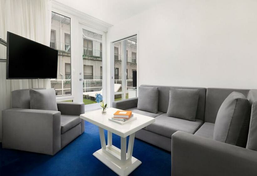 Suite mit Balkon, Nomo Soho