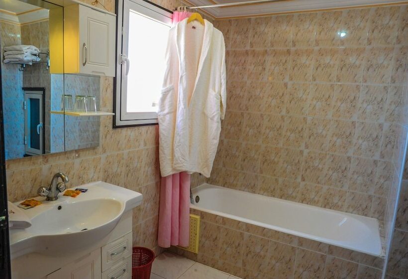 اتاق استاندارد, Saghro