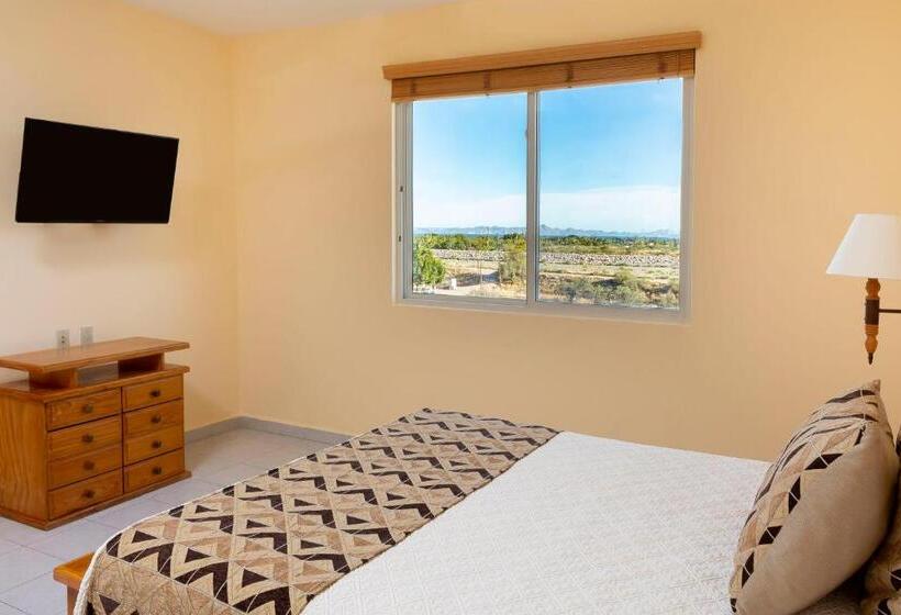 3 Bedroom Suite, Santa Fe Loreto by Villa Group