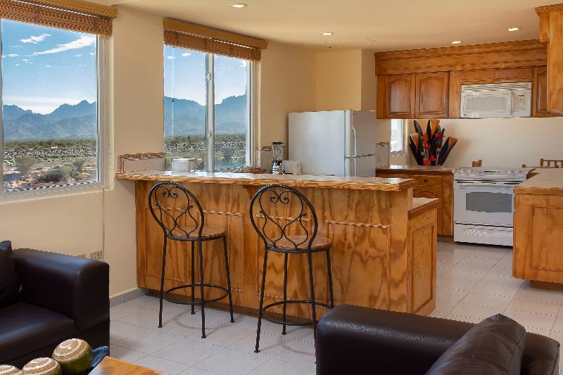3 Bedroom Suite, Santa Fe Loreto by Villa Group