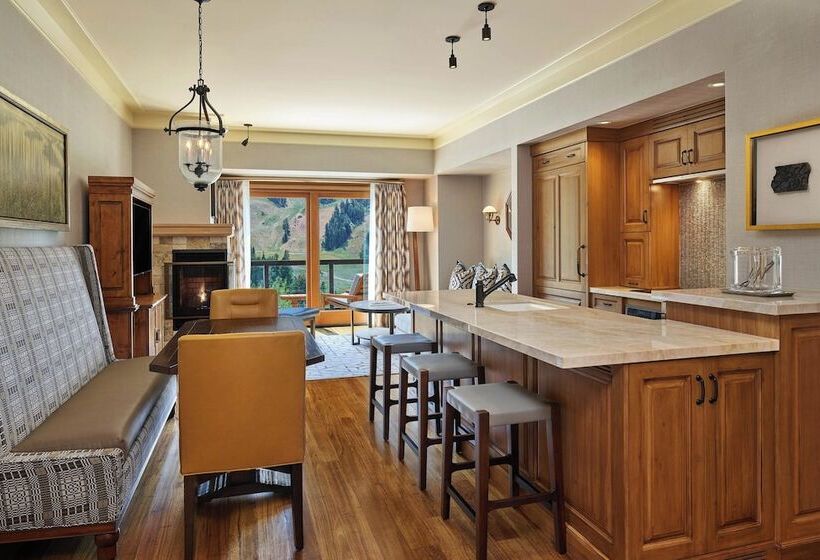 سوئیت با چشم‌انداز, St. Regis Deer Valley