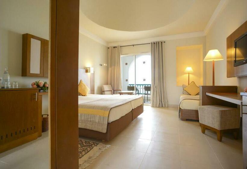 Standard Triple Room, Vincci Helios Beach