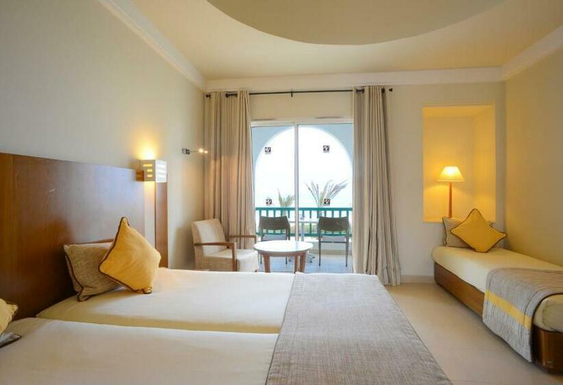 Standard Triple Room Sea View, Vincci Helios Beach