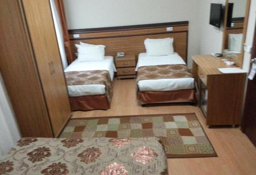 Quarto Triplo Estandar, May Hotel Istanbul