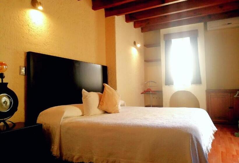 سوییت جونیور با بالکن, Mesón De La Merced Hotel Boutique Patio & Spa
