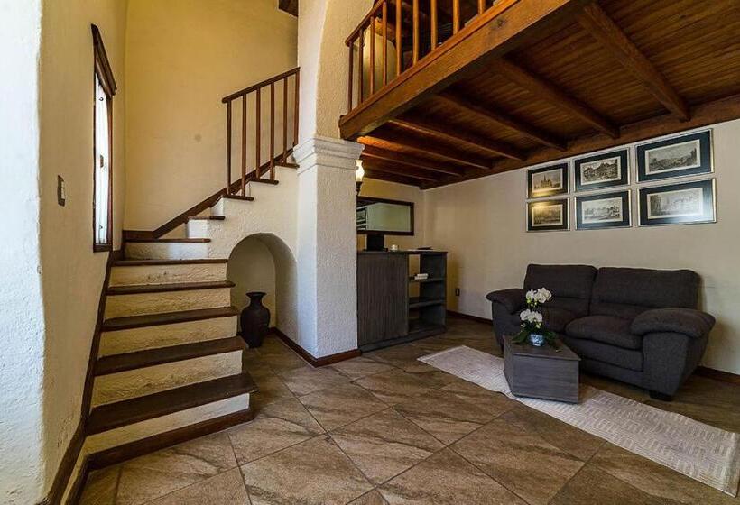 سوئیت با بالکن, Mesón De La Merced Hotel Boutique Patio & Spa