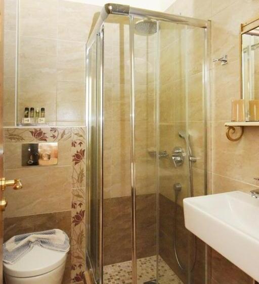 اتاق استاندارد, Paris Hotel