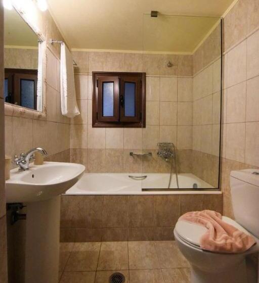 سوییت, Paris Hotel