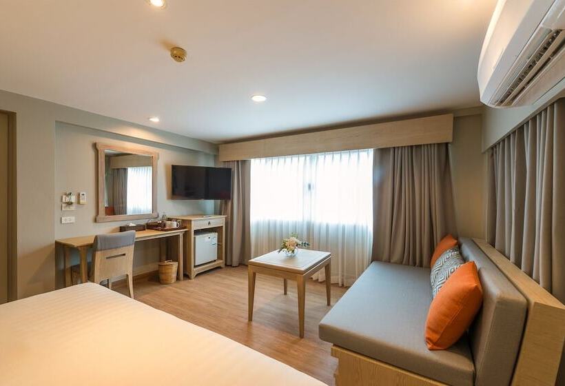 اتاق لوکس با چشم‌انداز استخر, Aonang All Seasons Beach Resort