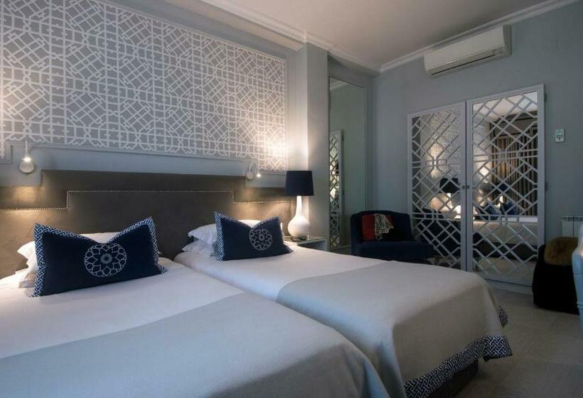 اتاق استاندارد سه نفره, Coração De Fatima Boutique