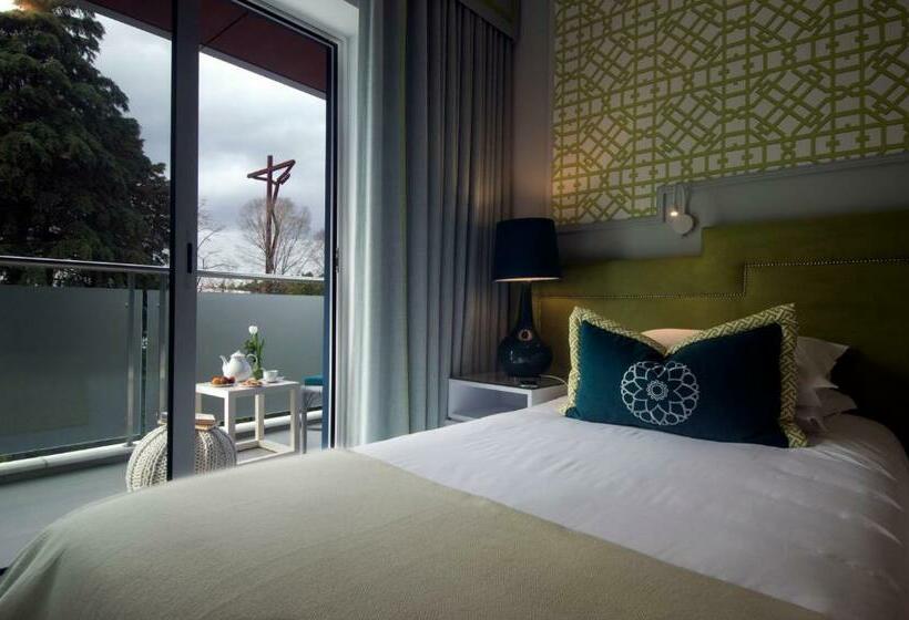 اتاق استاندارد سه نفره, Coração De Fatima Boutique