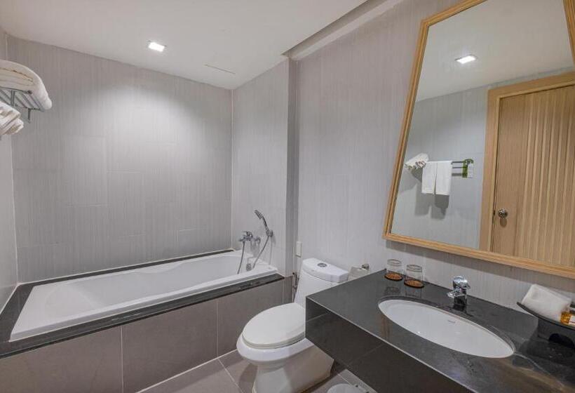 اتاق لوکس, D Varee Mai Khao Beach Resort, Thailand