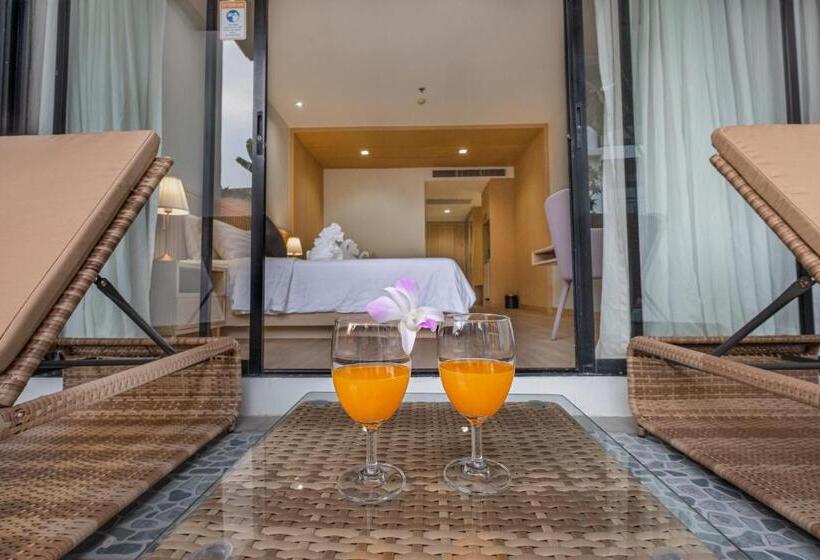 اتاق لوکس, D Varee Mai Khao Beach Resort, Thailand