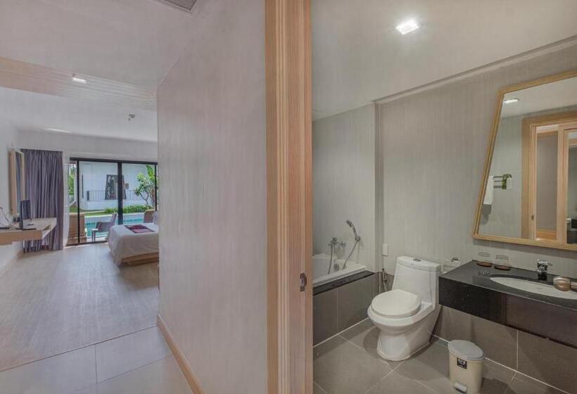 اتاق لوکس, D Varee Mai Khao Beach Resort, Thailand
