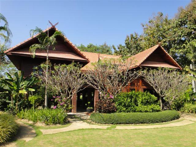 اتاق لوکس, Fuengfah Riverside Gardens Resort