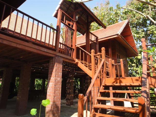 اتاق لوکس, Fuengfah Riverside Gardens Resort