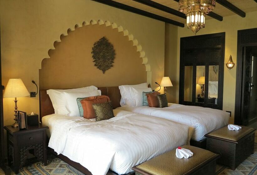 발코니 디럭스 룸, Anantara Qasr Al Sarab Desert Resort