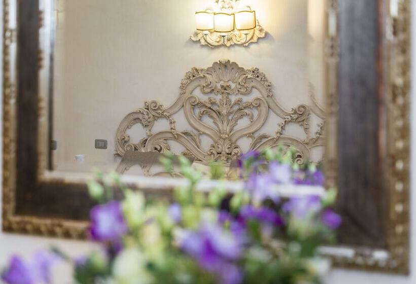 اتاق سوپریور, Art Atelier