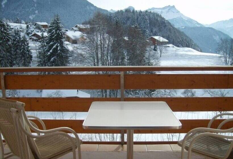 Студио Economy, Castel Club Leysin Parc Resort
