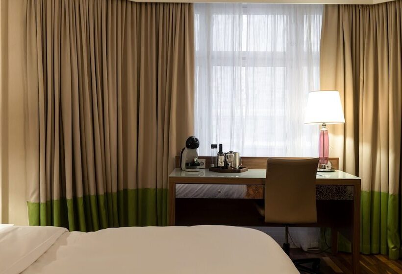 디럭스 룸, Elite Hotel Esplanade