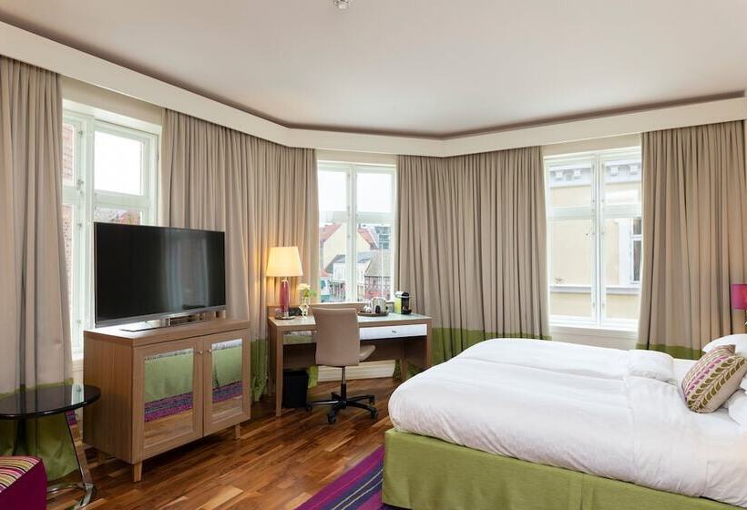 디럭스 룸, Elite Hotel Esplanade