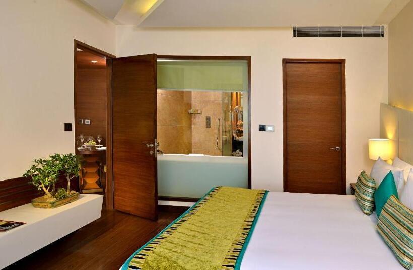 سوییت, Golden Tulip Lucknow