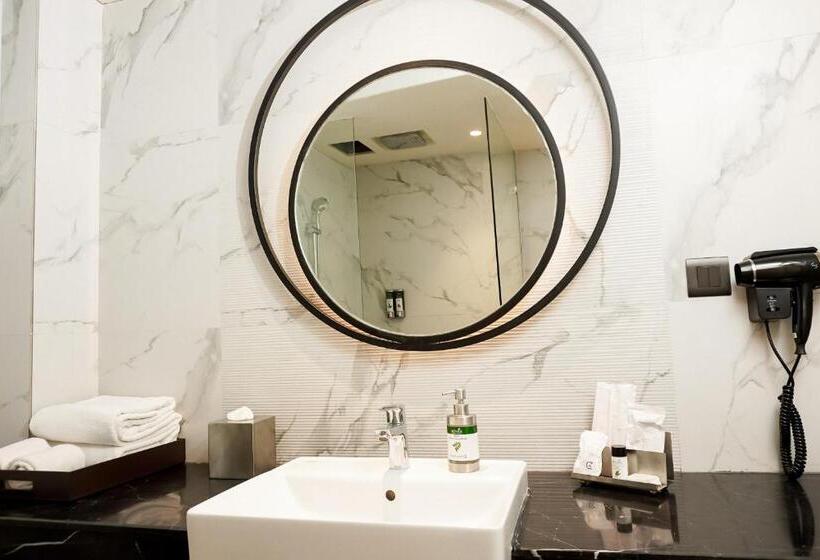 اتاق اجرایی, Golden Tulip Lucknow