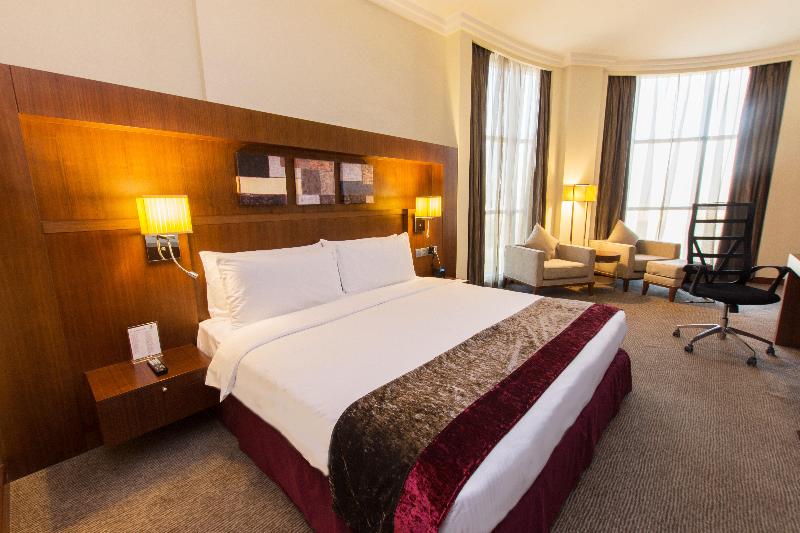 غرفة تنفيذية, Holiday Inn Abu Dhabi