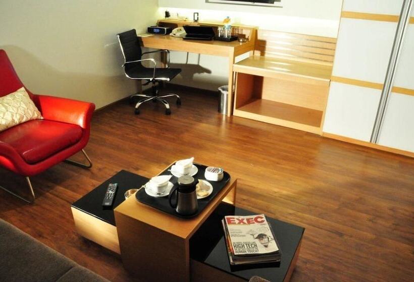 آپارتمان 1 خوابه, Mind Space Hotel, Pimpri