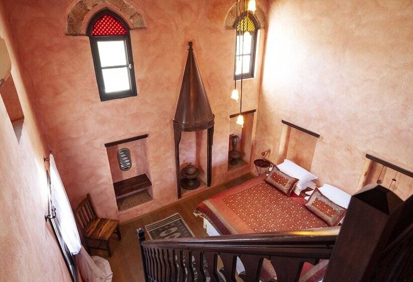 سوییت, Spirit Of The Knights Boutique