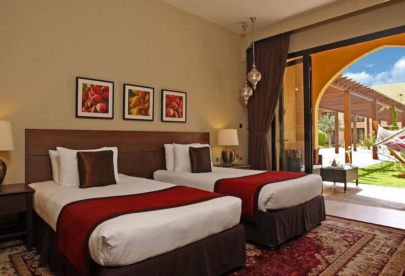 اتاق استاندارد با چشم‌انداز استخر, Tilal Liwa Desert Retreat